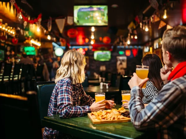 Turnkey Bar & Restaurant with Patio – Near Casino & Outlets